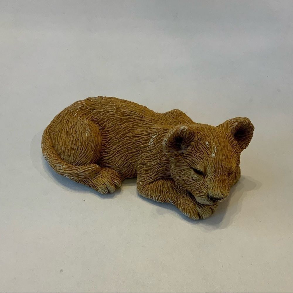 Sandicast Lil Snoozers 1989 Hand Cast, Hand Painted W07 Sleeping Lion Cub
